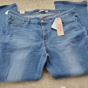 Nwt Women's Plus Levi's 415 boot cut jeans